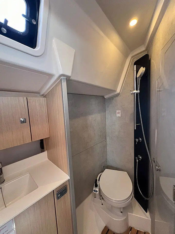 Bavaria C38 - 