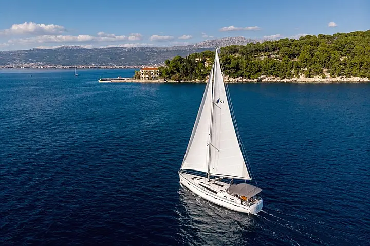 Bavaria Cruiser 51 - 