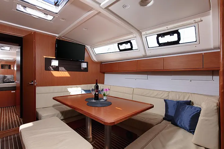 Bavaria Cruiser 51 - 