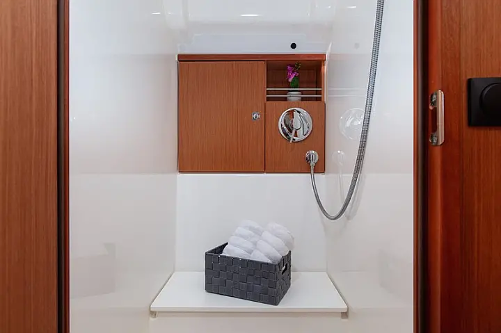 Bavaria Cruiser 51 - 