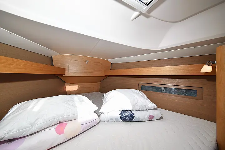 Dufour 382 - 