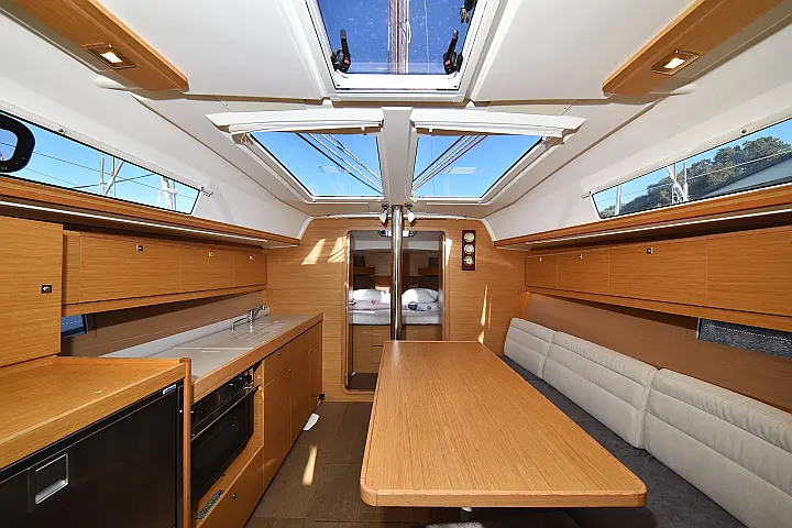 Dufour 382 - 