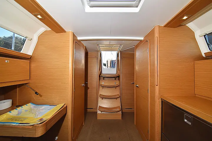 Dufour 382 - 