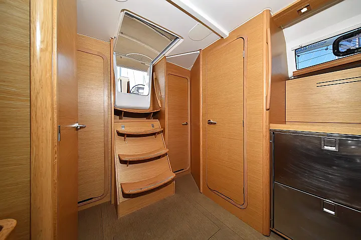 Dufour 382 - 