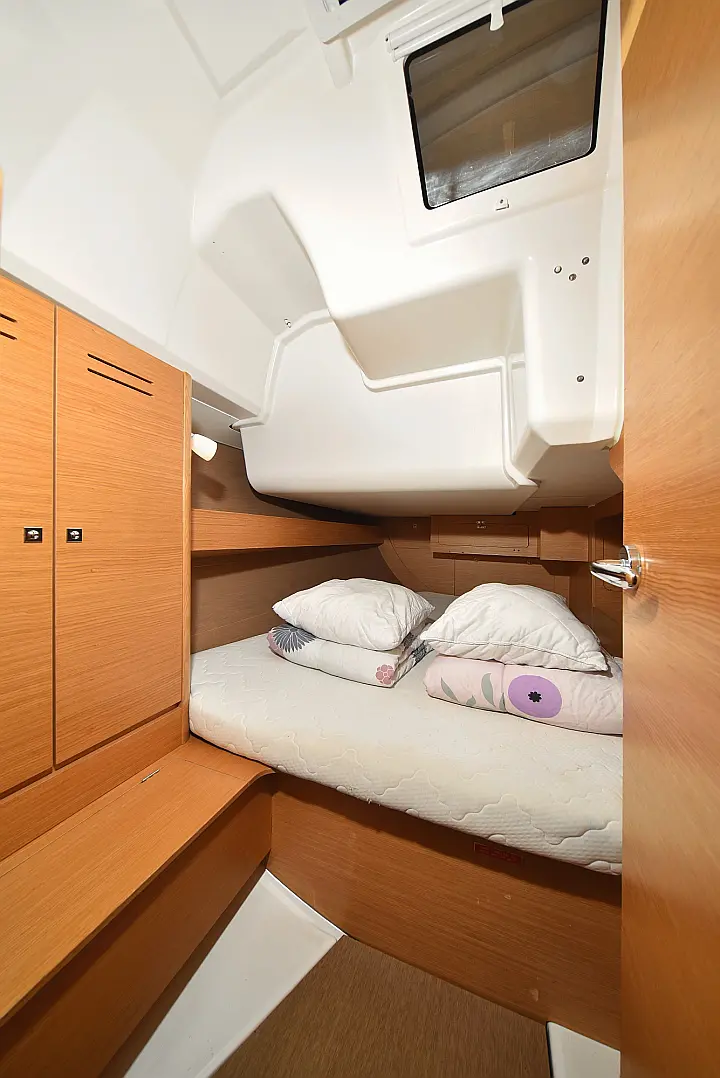 Dufour 382 - 