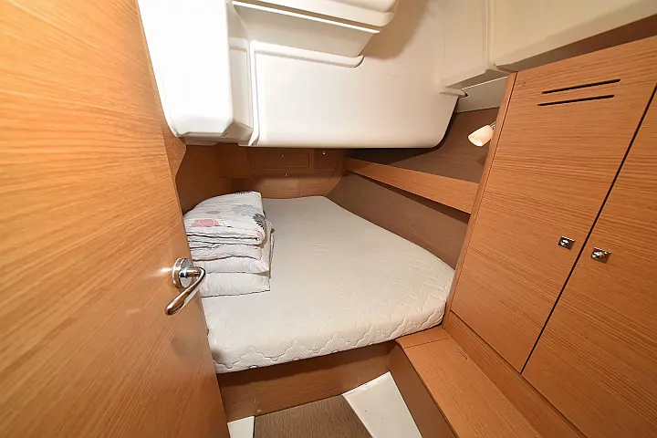 Dufour 382 - 