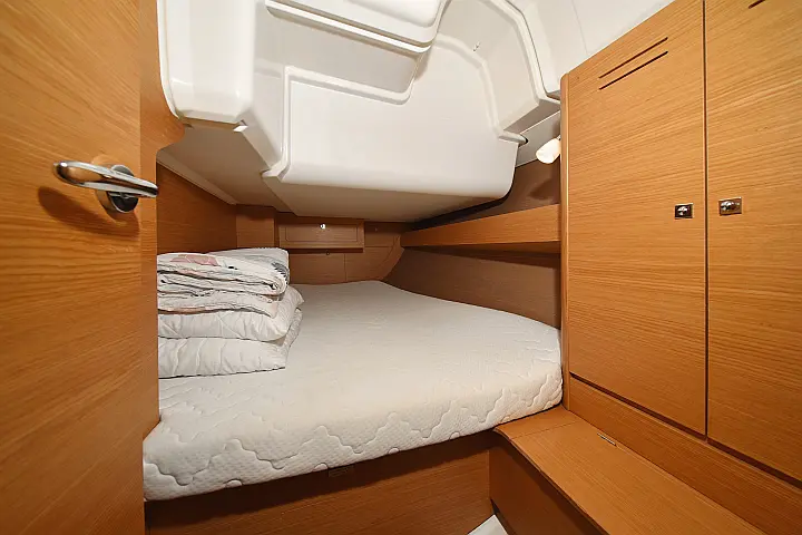 Dufour 382 - 