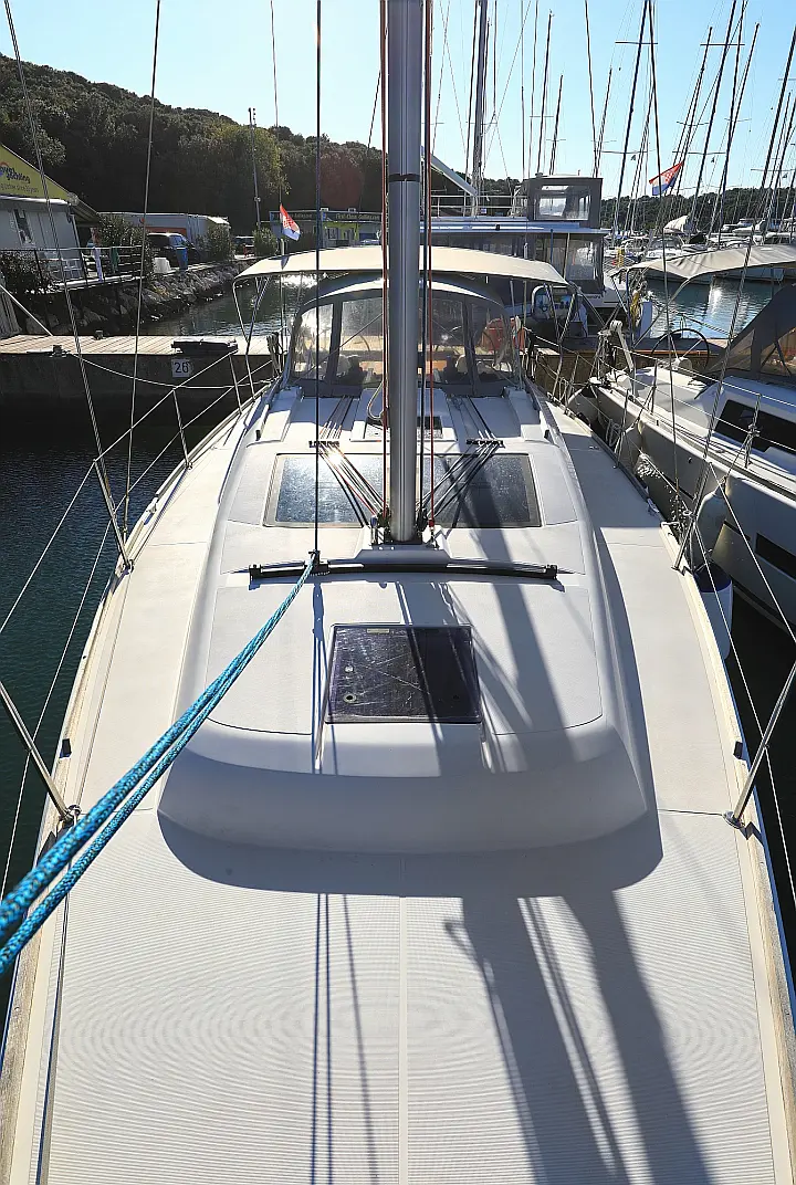 Dufour 382 - 