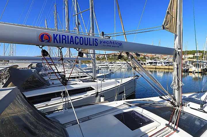 Dufour 382 - 