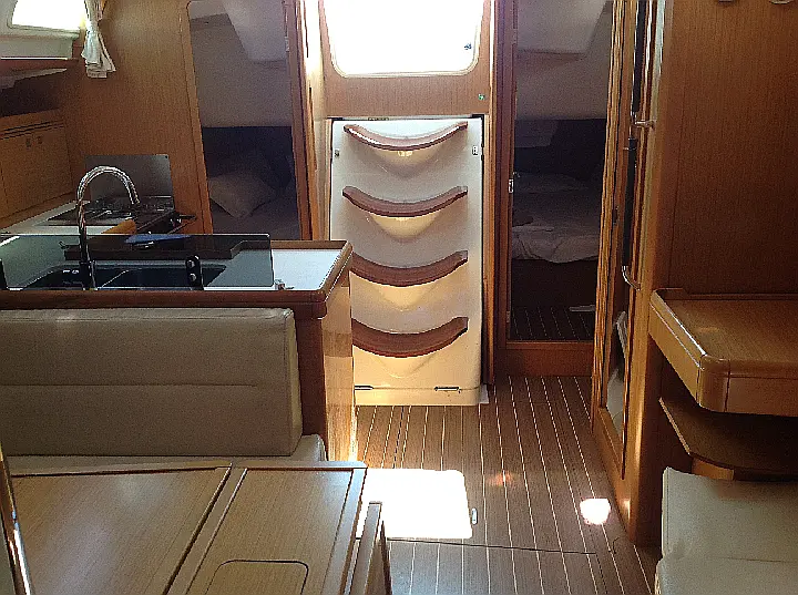 Sun Odyssey 42i - 