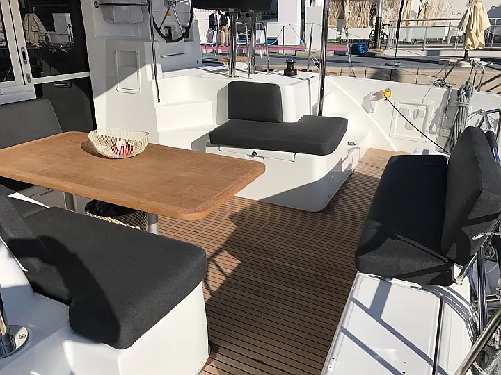 Lagoon 40 (3 cab) - 