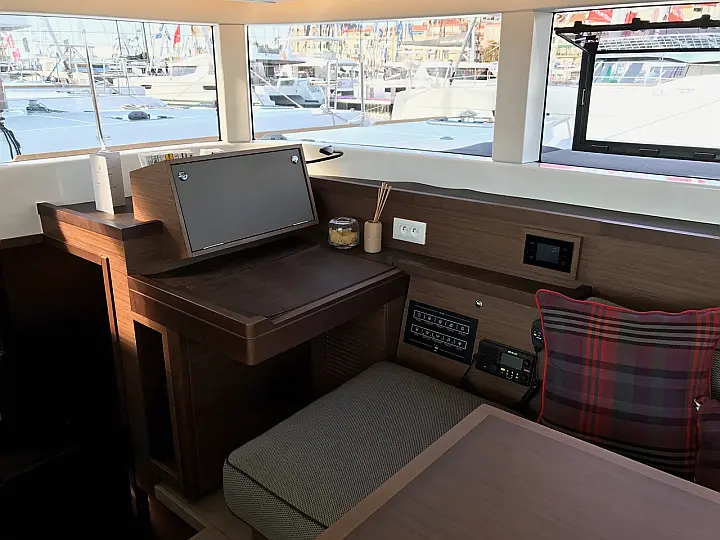 Lagoon 40 (3 cab) - 