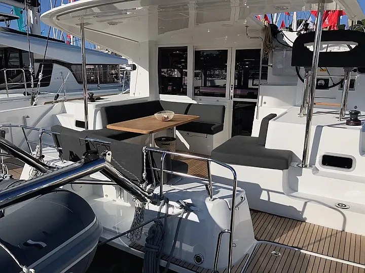Lagoon 40 (3 cab) - 