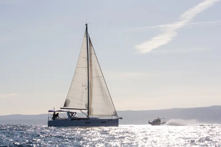 Beneteau Oceanis 38 - 
