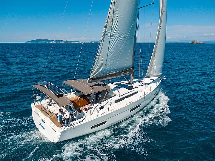 Dufour 530 - 