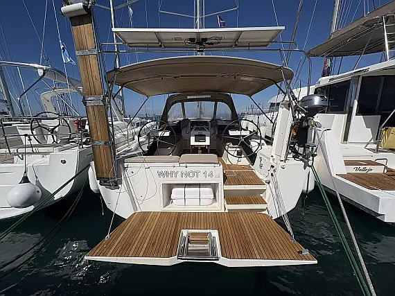 Dufour 390
