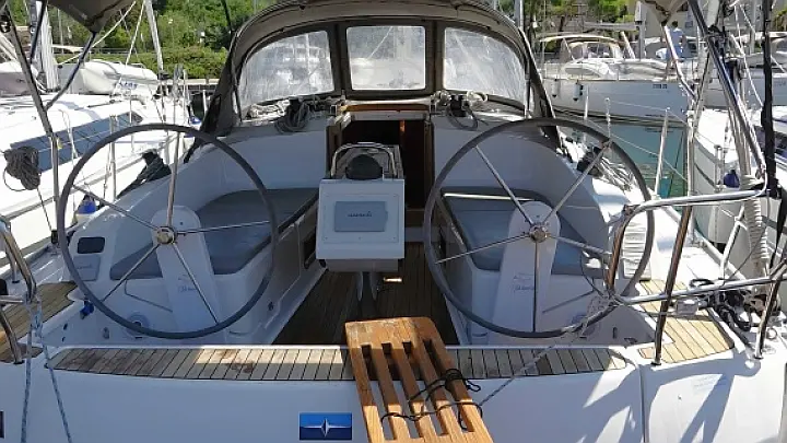 Bavaria Cruiser 37 - 