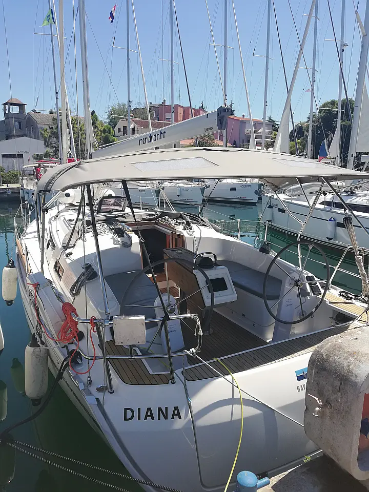 Bavaria Cruiser 37 - 