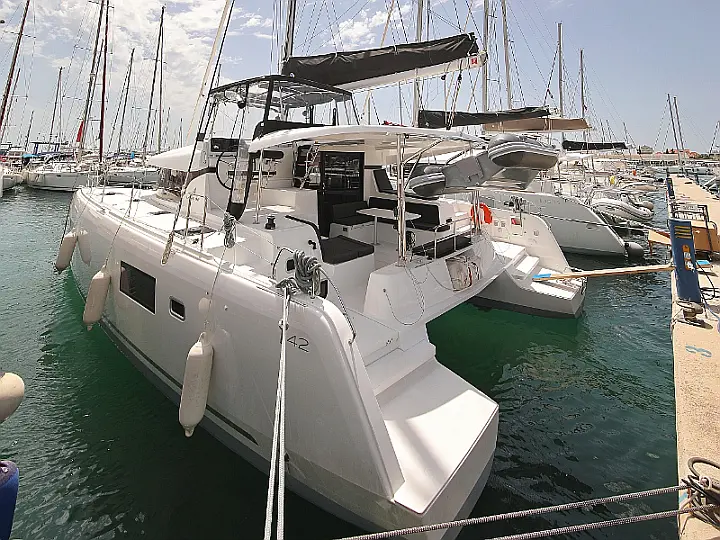 Lagoon 42  - 