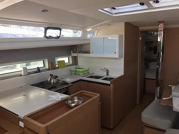 Sun Odyssey 440/3cab. - Internal image