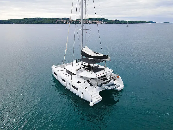 Lagoon 46 Fly - 