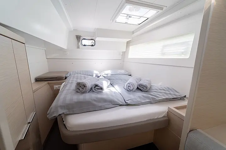 Lagoon 40 Owner Version - 