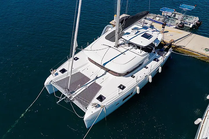 Lagoon 42 Owner Version - 