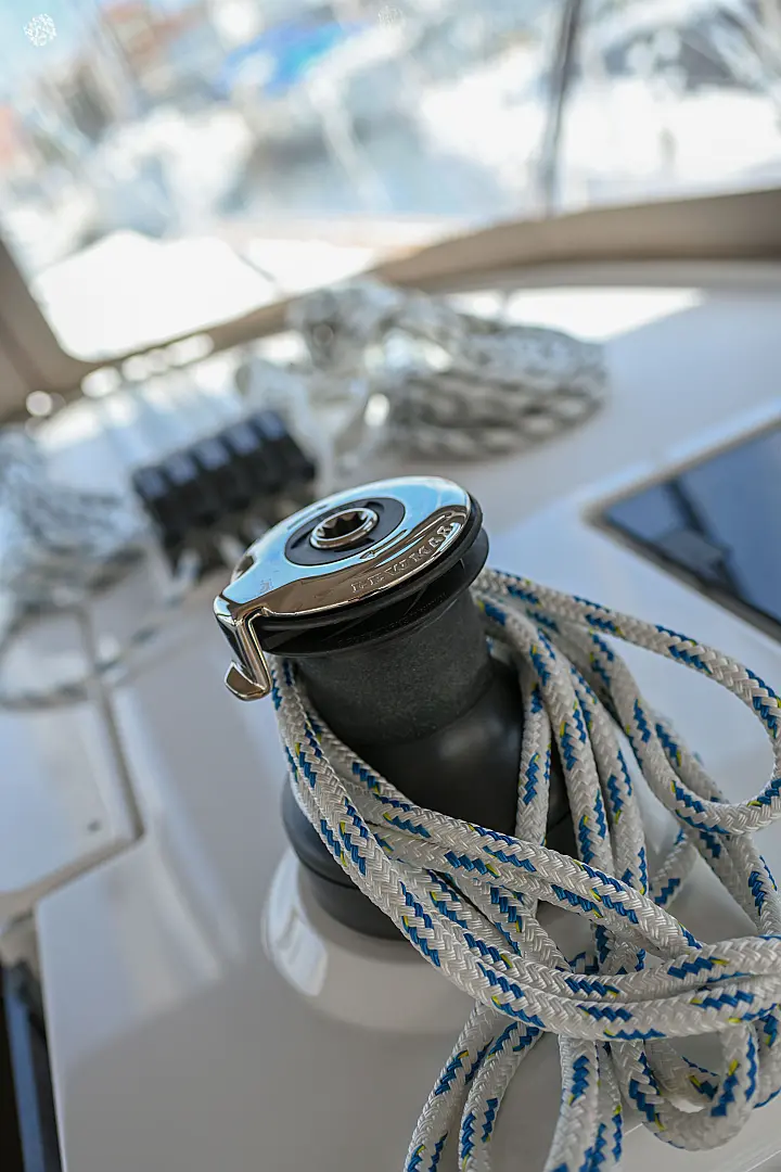 Bavaria C42 - 