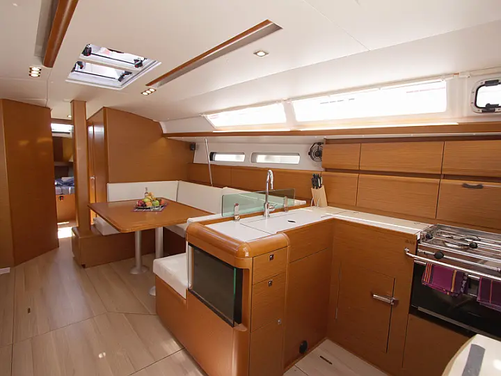 Sun Odyssey 449 - 