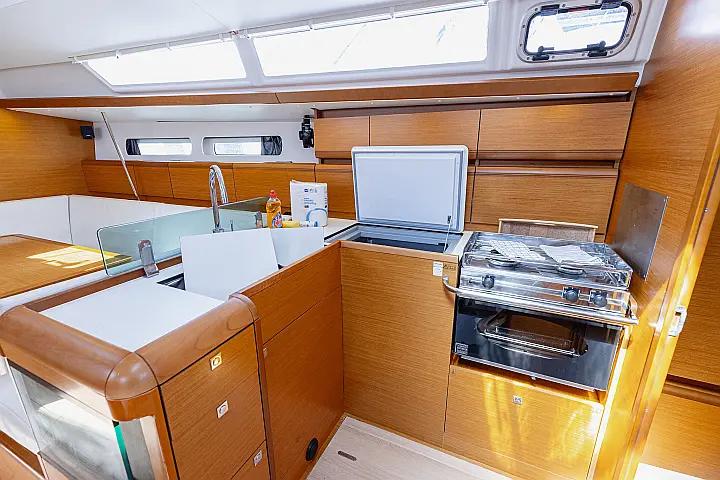 Sun Odyssey 449 - 