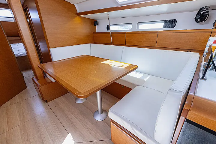 Sun Odyssey 449 - 