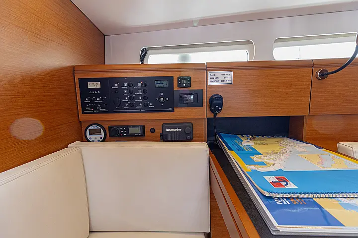 Sun Odyssey 449 - 