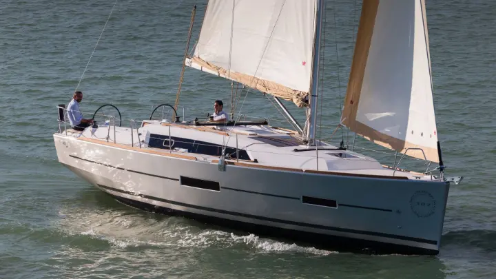 Dufour 382 GL - 
