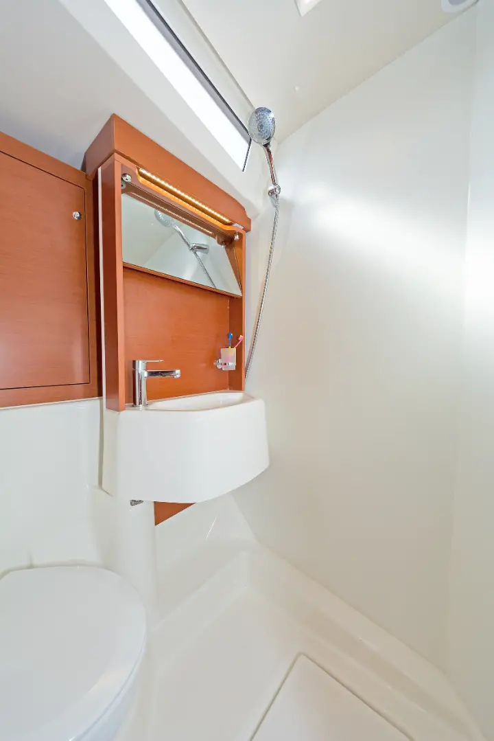Oceanis 51.1 (5+1 cab) - 