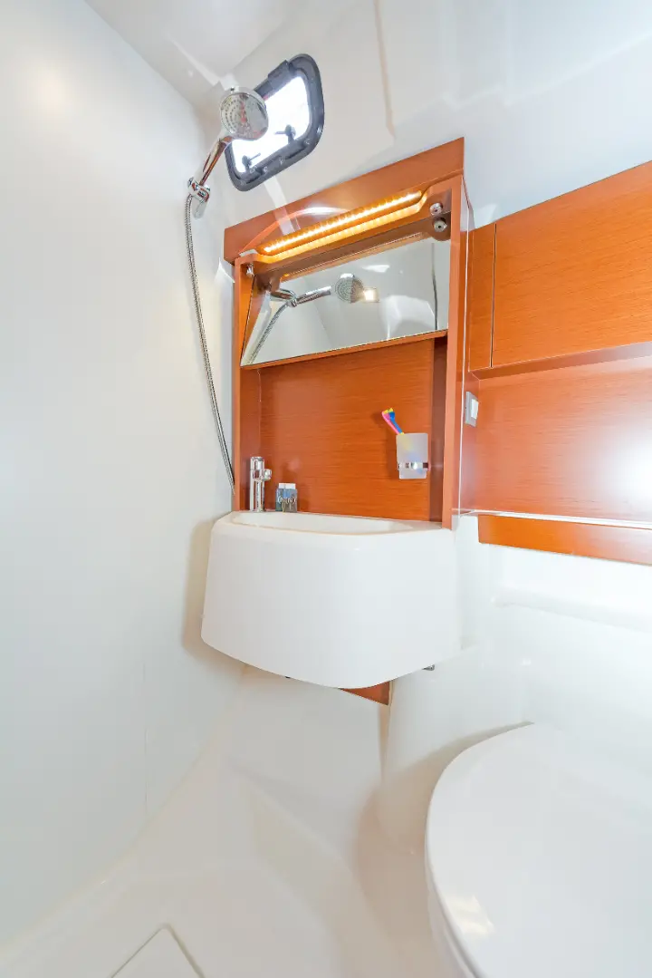 Oceanis 51.1 (5+1 cab) - 