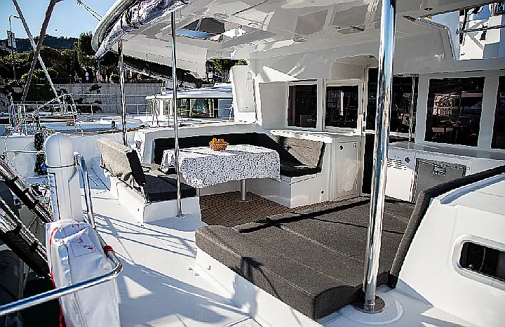 Lagoon 450 F - 