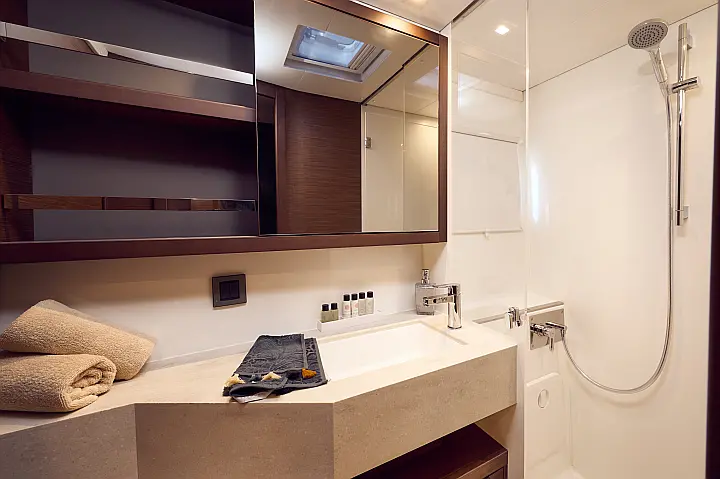Lagoon 46 - 