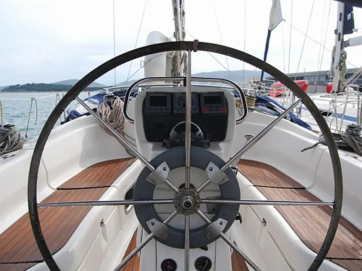 Bavaria 36 (Owner's version) - Wheel