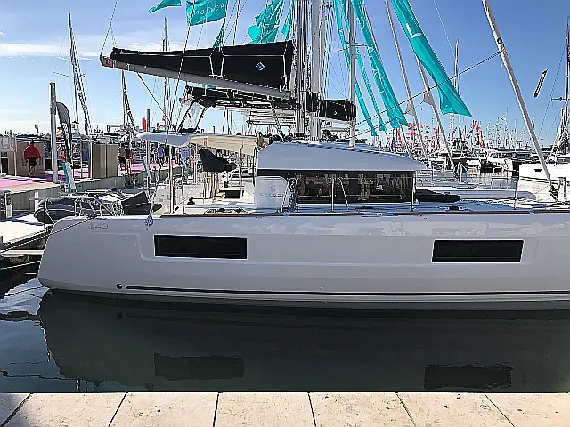 Lagoon 40 (3 cab)