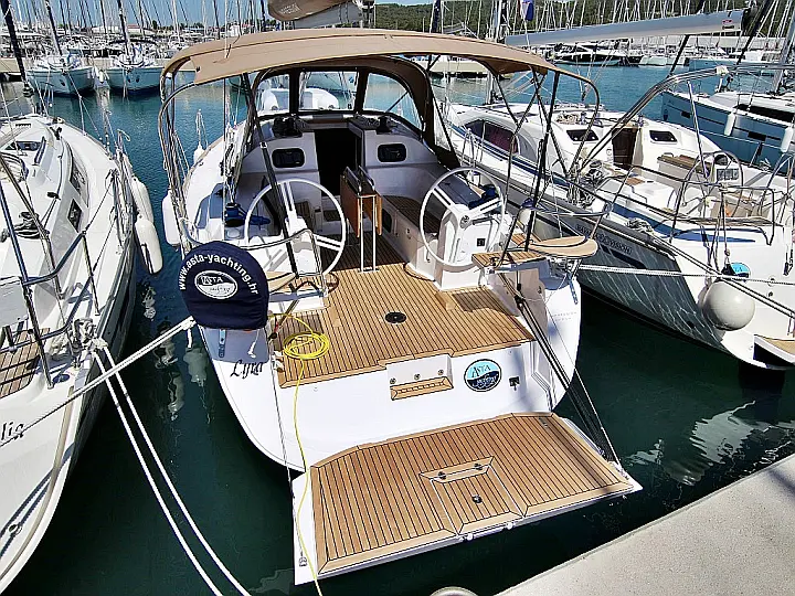 ELAN 40 Impression BT - Exterior image
