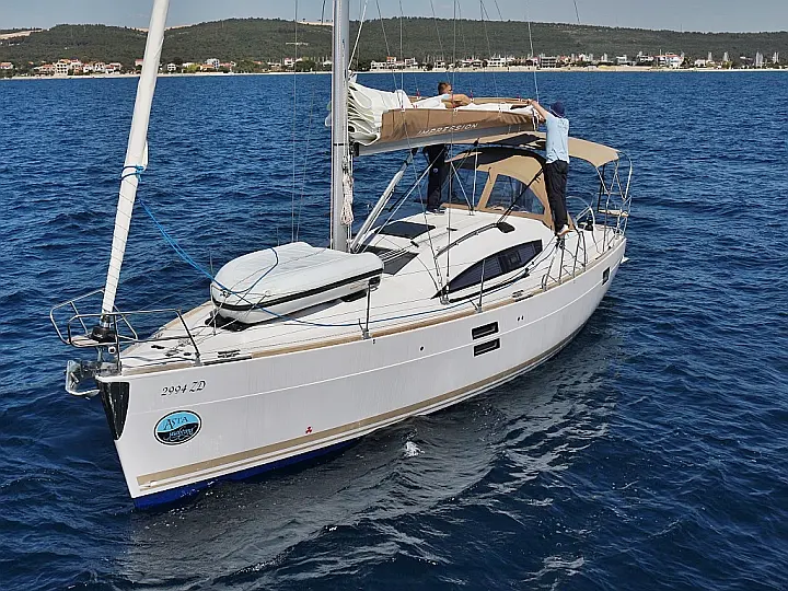 ELAN 40 Impression BT - Exterior image
