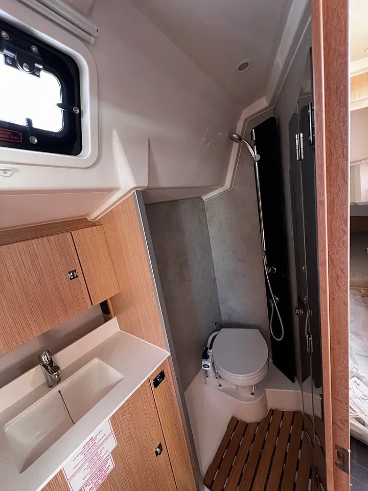 Bavaria C38 (2 heads) - 