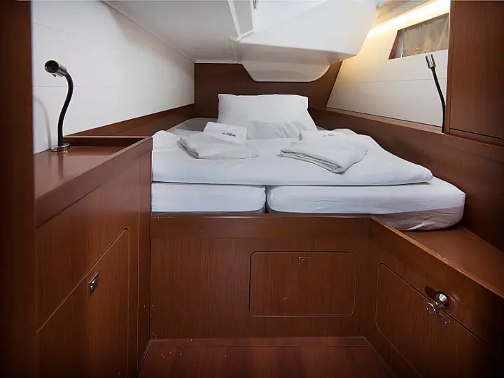 Beneteau Oceanis 48 - 
