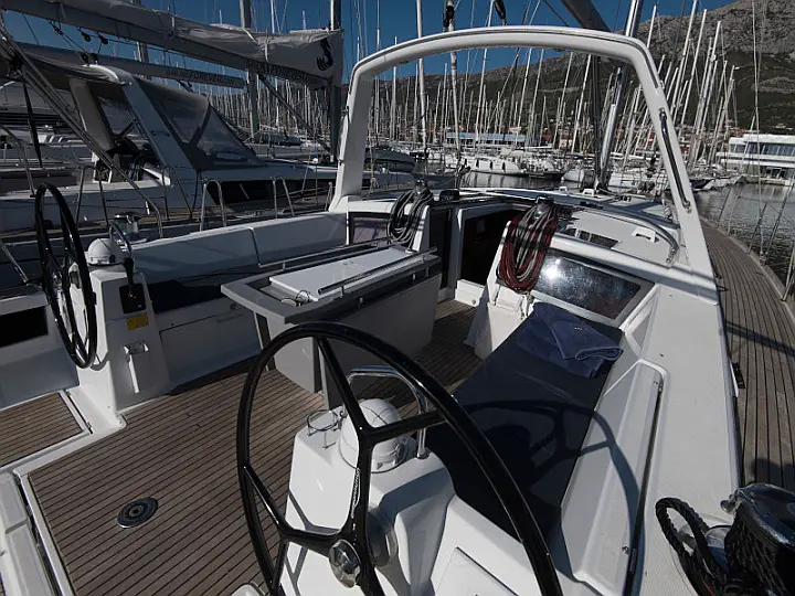 Beneteau Oceanis 48 - 