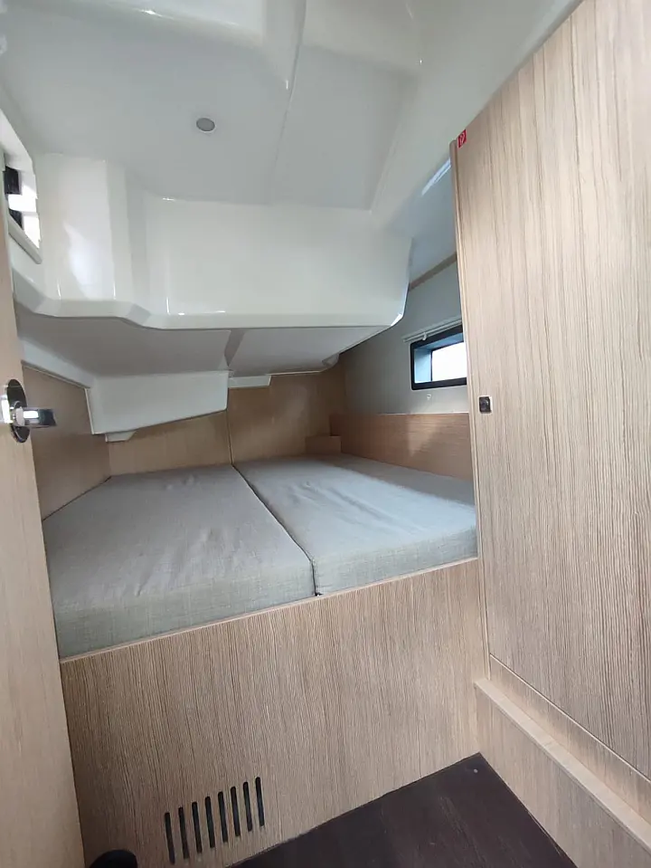 Bavaria C38 (2 heads) - 