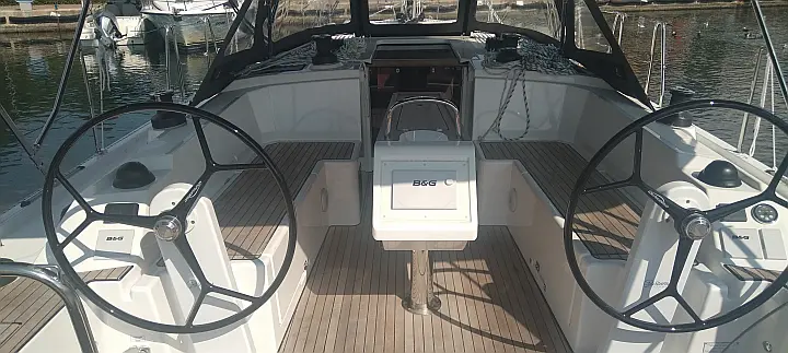 Bavaria C38 (2 heads) - 