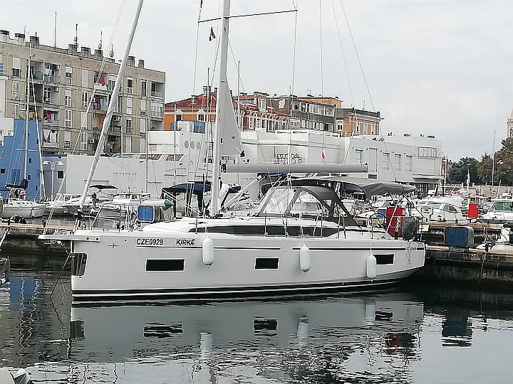 Bavaria C38 (2 heads) - 