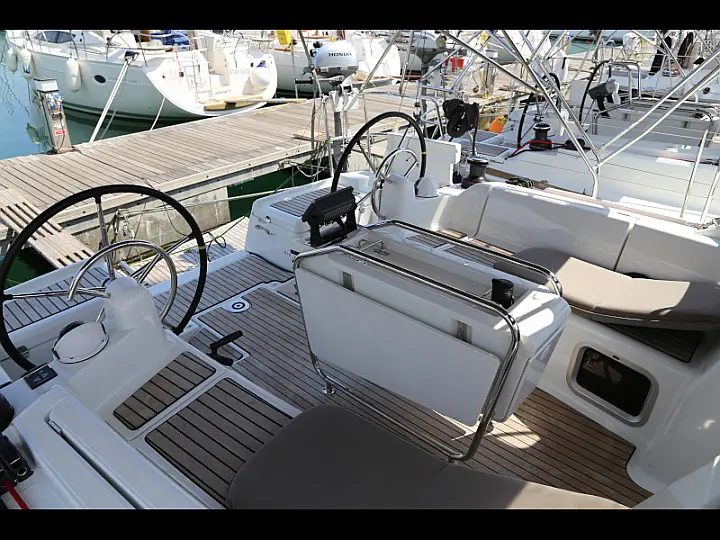 Sun Odyssey 419 - 