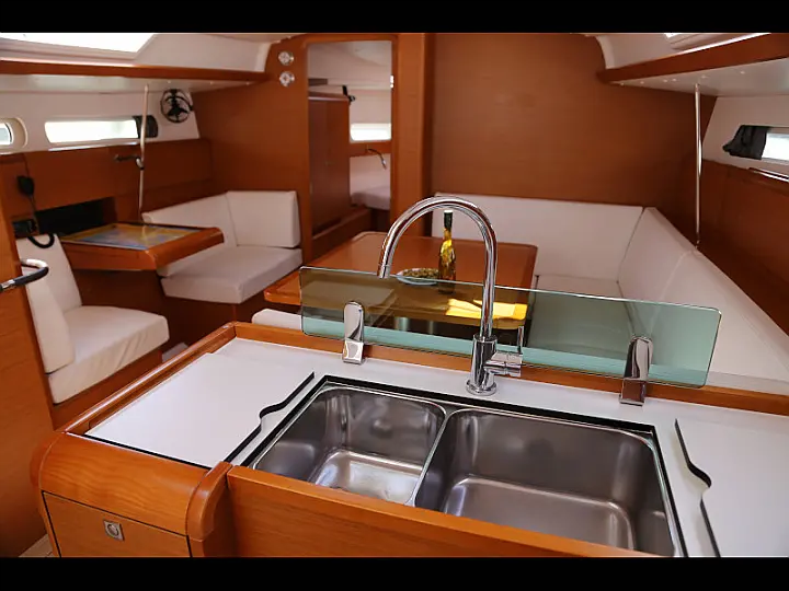 Sun Odyssey 419 - 
