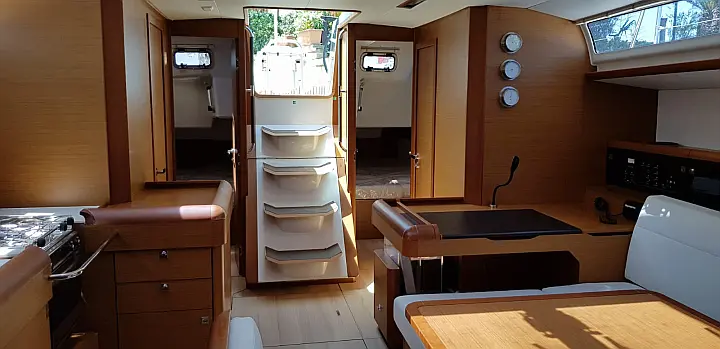 Sun Odyssey 519 - 